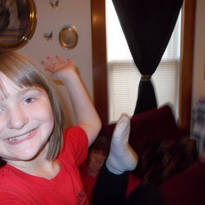 Profile Picture of Elizabeth Lindquist (@@lizzi6th) on Twitter