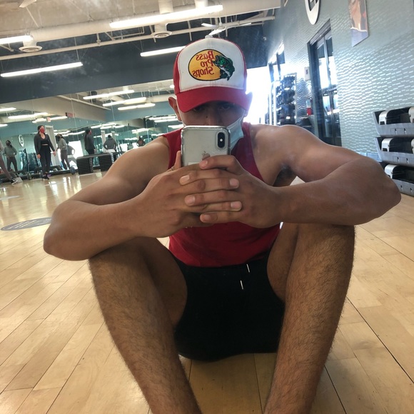 Profile Picture of Jonathan Valdivia (@jjvaldivia1) on Poshmark