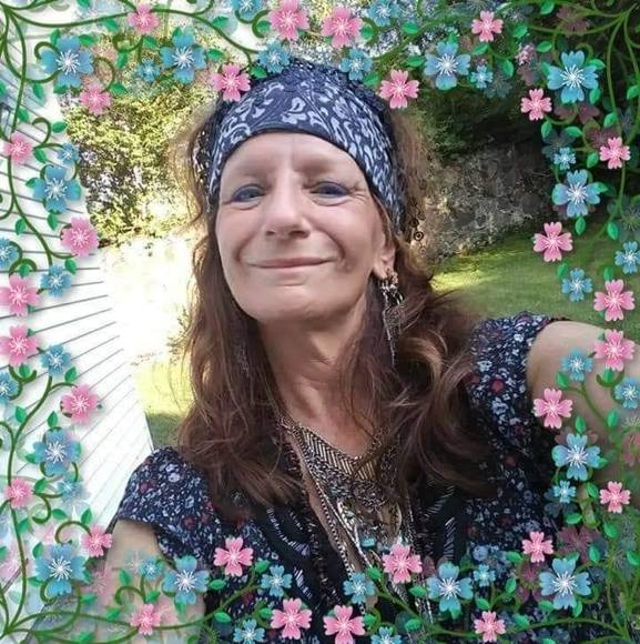 Profile Picture of Vivian Negley (@vnegley74) on Poshmark