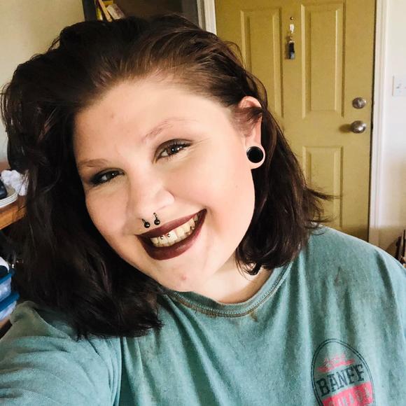 Profile Picture of Annastasia Forsyth (@carter_a5) on Poshmark