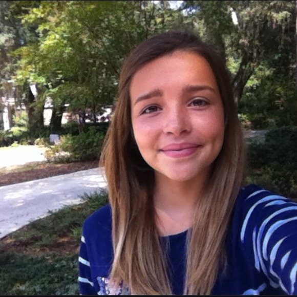 Profile Picture of Kendra Ray (@kendralinda) on Poshmark