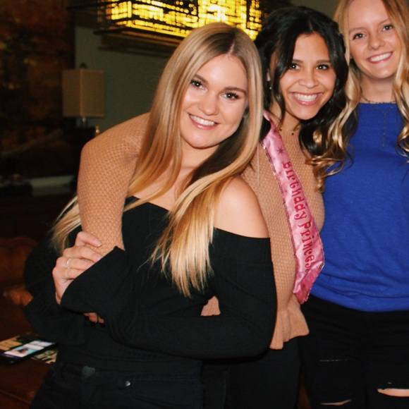 Profile Picture of Kate Lehman (@kate__lehman) on Poshmark