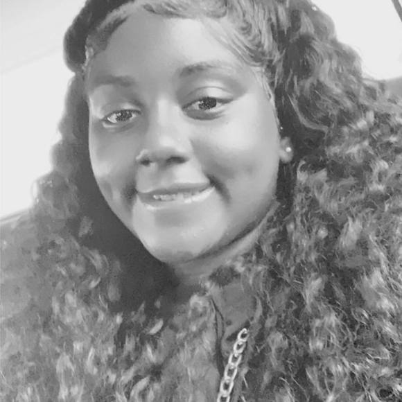 Profile Picture of Micheala Brown (@michealabrown) on Poshmark