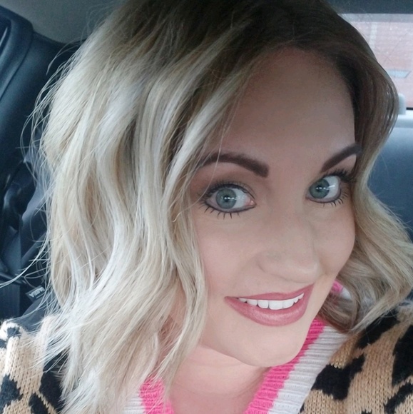 Profile Picture of Diandra Womble (@diandrawomble) on Poshmark