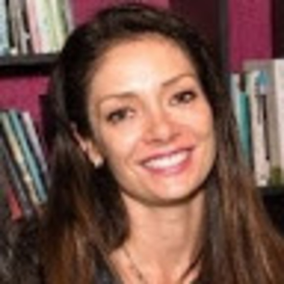 Profile Picture of Paula Coelho (@paulacoelho) on Poshmark