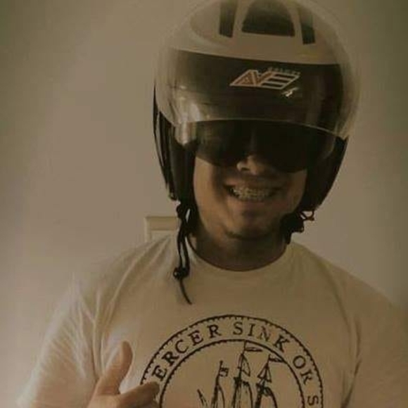 Profile Picture of Jose Sarria (@josesarria876) on Poshmark