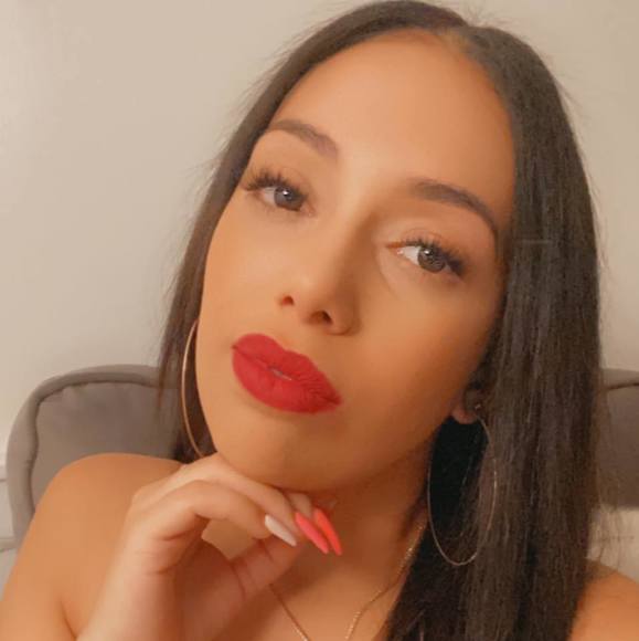 Profile Picture of Katherine Plasencia (@kathy_69) on Poshmark