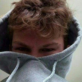 Profile Picture of Tom Charles (@TomChar80739156) on Twitter