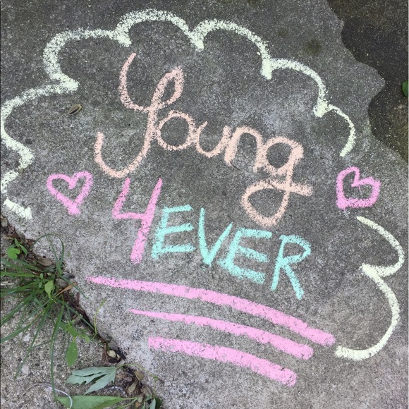 Profile Picture of Tori Barrett (@tbarrett044) on Poshmark