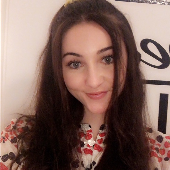 Profile Picture of Sierra Jessup (@sierrajessup) on Poshmark