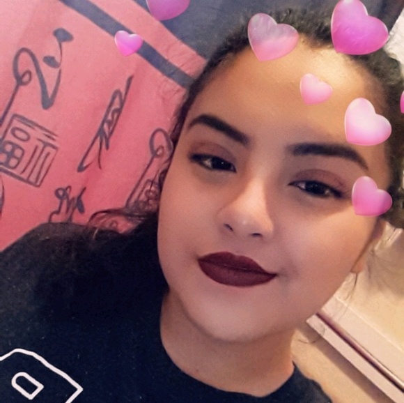 Profile Picture of Jasmine Prieto (@jasmine_prieto) on Poshmark