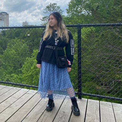 Profile Picture of Julia Hastings (@soiiibean) on Twitter