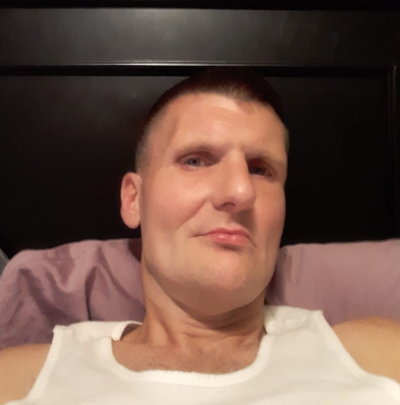 Profile Picture of Aaron Toye (@toyeaaron75) on Poshmark