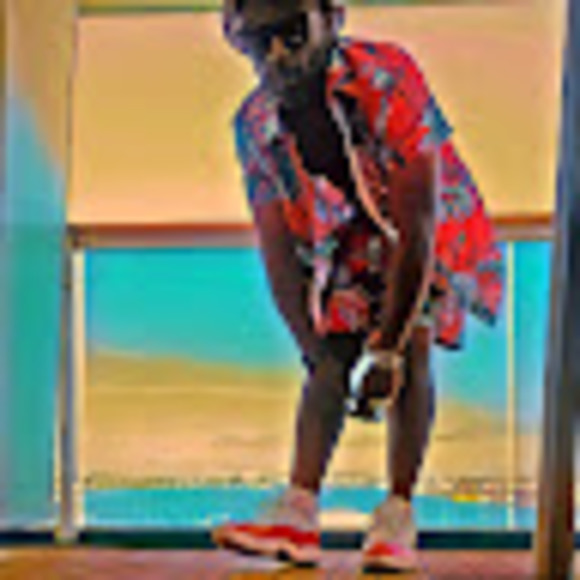 Profile Picture of Joshua Singleton (@gohard00770) on Poshmark