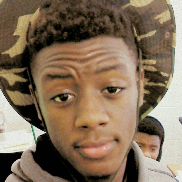Profile Picture of Justin Flowers (@tuke24kobe) on Poshmark