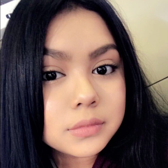 Profile Picture of Itza Martinez (@itza23) on Poshmark