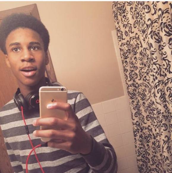 Profile Picture of Joshua Kamara (@kamarajoshua94) on Poshmark