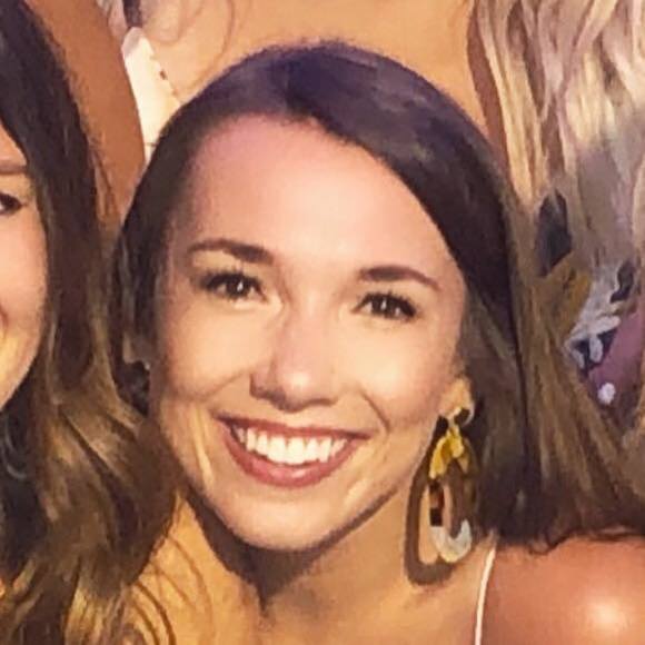 Profile Picture of Elizabeth Threadgill (@emt283) on Poshmark