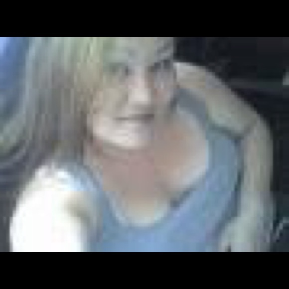 Profile Picture of Valerie Spaunhurst (@vspaunhurst) on Poshmark
