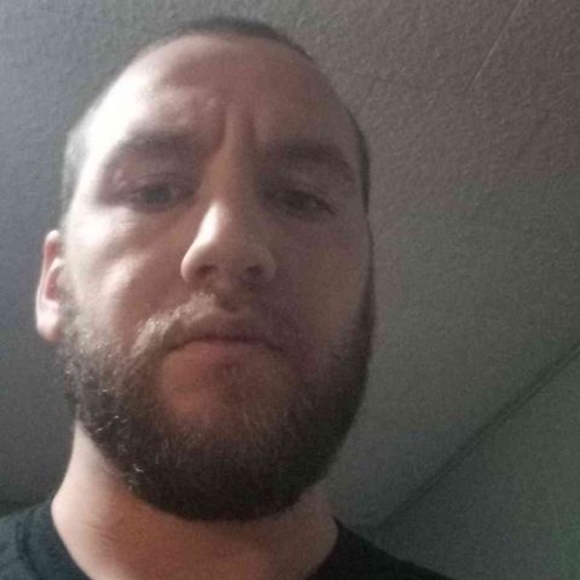 Profile Picture of John Cummings (@johncummings643) on Poshmark