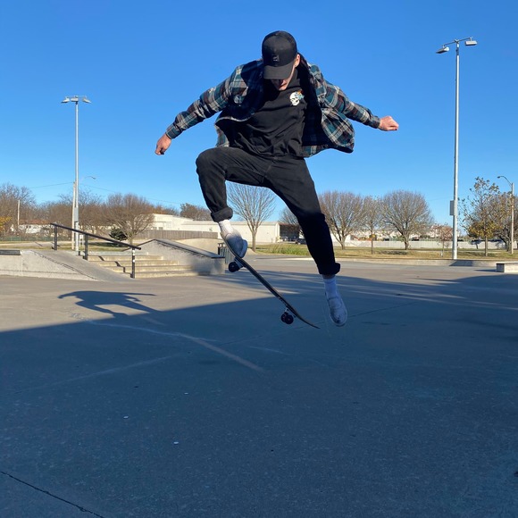 Profile Picture of Caleb Johnston (@calebjohnsto900) on Poshmark