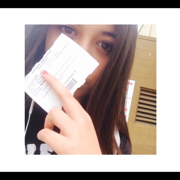 Profile Picture of Sonia Djellali (@soniaaa_) on Poshmark