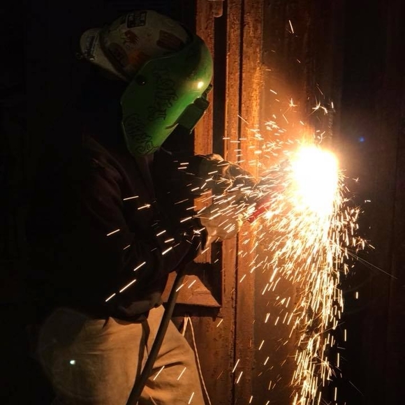 Profile Picture of Matt Asebedo (@mattasebedo) on Poshmark