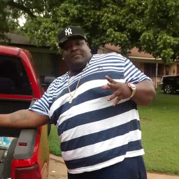 Profile Picture of David Landon (@davidlandon936) on Poshmark