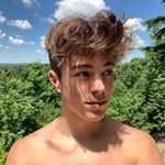 Profile Picture of Jeremy Hutchins (@jeremy_hutchii) on Instagram