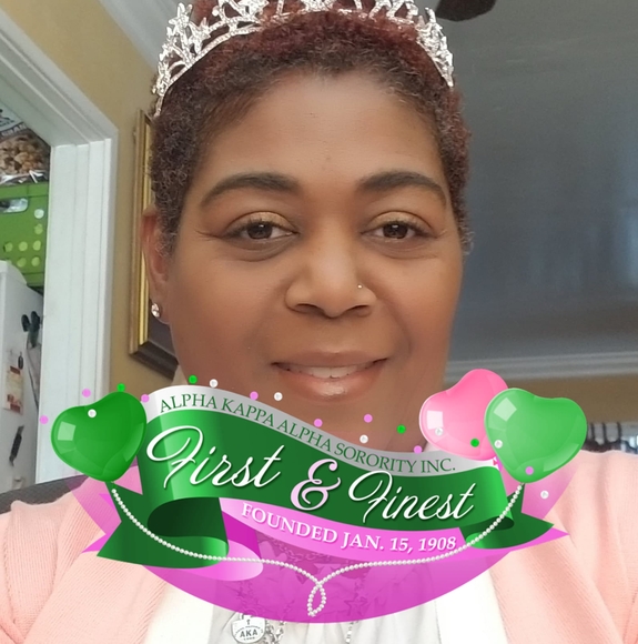 Profile Picture of Alvina Heard (@akatnt) on Poshmark