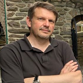 Profile Picture of Patrick Damiaens woodcarver (@carvedwood) on Pinterest