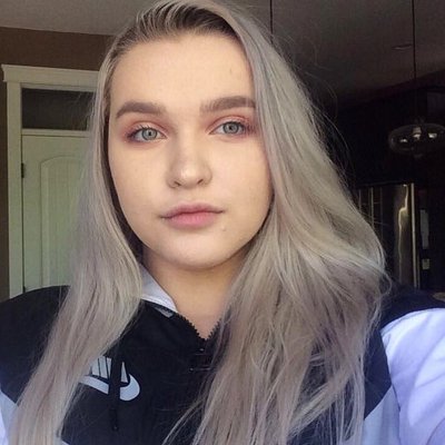 Profile Picture of Chloe Schwartz (@cschwartz0394) on Twitter