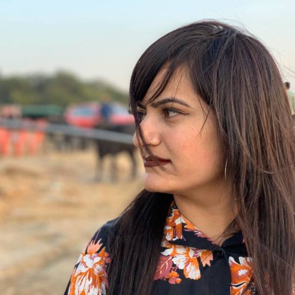 Profile Picture of Snehal Mehta (@snehs2225) on Poshmark