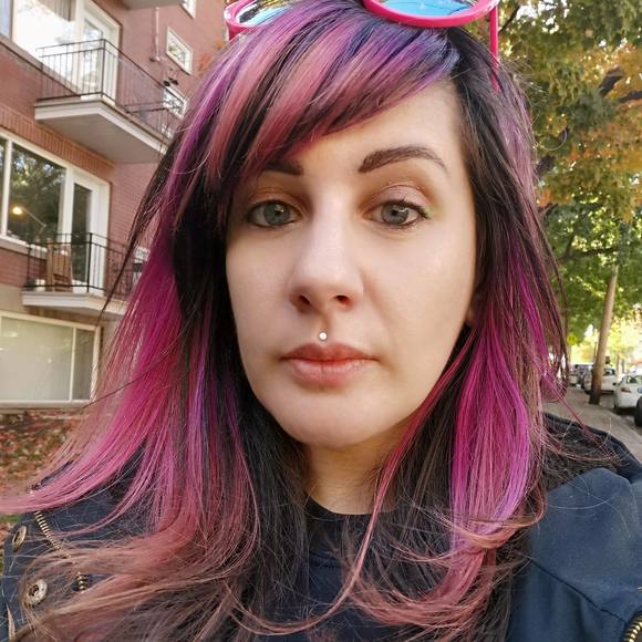 Profile Picture of Diana Simari (@dianaacaso) on Poshmark