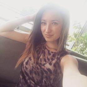 Profile Picture of Carla Foster (@leffallherrscher) on Pinterest