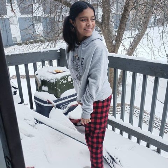 Profile Picture of Sarii Ramirez (@charyr1788) on Poshmark