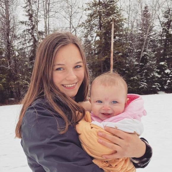 Profile Picture of Alexandra Bingel (@alex10bingel) on Poshmark