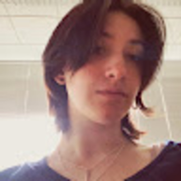 Profile Picture of Athena Rose (@athenaroseeeeee) on Poshmark