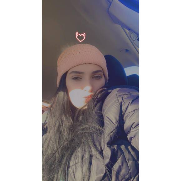 Sammi Buschur - Poshmark Profile Picture of Sammi Buschur (@sammibuschur) on Poshmark