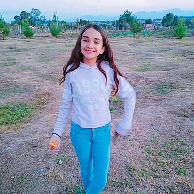 Profile Picture of Valeria Estrada (jukilop  😘 ❤️ ❤️) (@valeria75119351) on Twitter