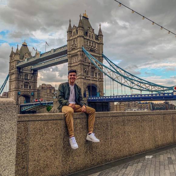 Profile Picture of Carlos Rubio (@carubio) on Poshmark