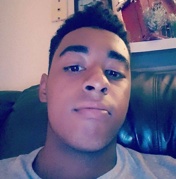 Profile Picture of Tony Cooke (@tonxio) on Poshmark