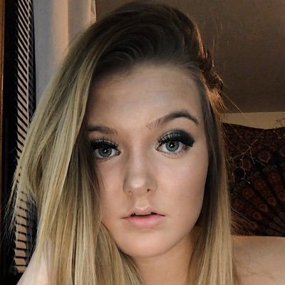 Profile Picture of Cassie Peters (@cassiepeters_) on Twitter