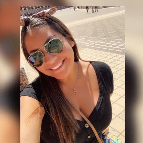 Profile Picture of Daniela Bonilla (@dannibonn) on Poshmark