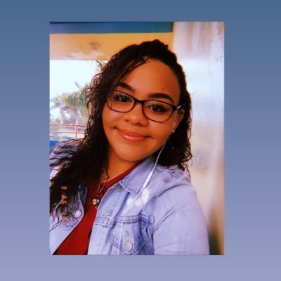 Profile Picture of Iris Walker Arcelay (@IrisArcelay) on Twitter