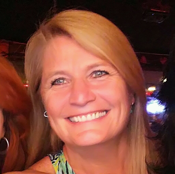 Profile Picture of Mary kay Jovanovich (@guzagirl1964) on Poshmark