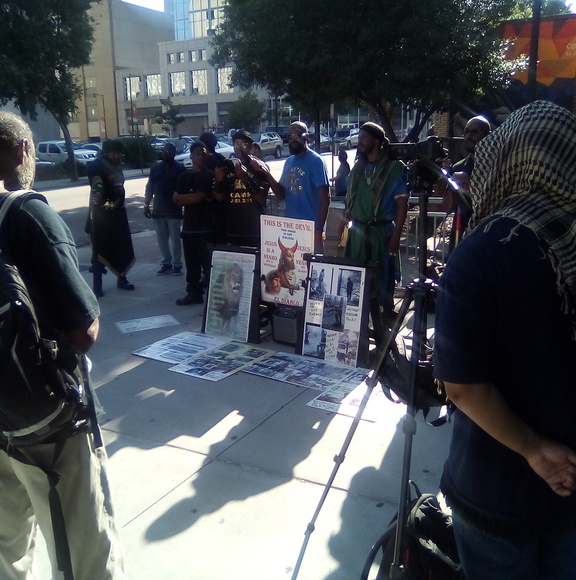 Profile Picture of William Charles (@williamcharl970) on Poshmark