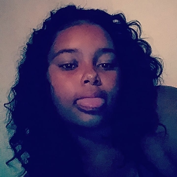 Profile Picture of Makayla Thomas (@unbothered670) on Poshmark