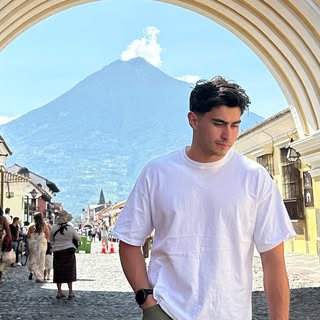 Profile Picture of Daniel De Leon (@_danieldeleon) on Instagram
