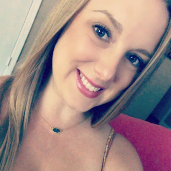 Profile Picture of Karissa Wilson (@kls042191) on Poshmark